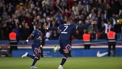 باريس سان جيرمان يحسم كلاسيكو فرنسا بثنائية في شباك مارسيليا