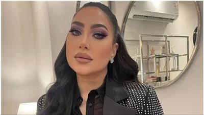 بوسي تستعرض جمالها في أحدث ظهور لها