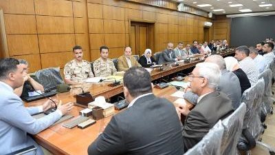 محافظ الدقهلية يعقد اجتماعا لبحث المشاكل والمعوقات التي تواجه مبادرة حياة كريمة 