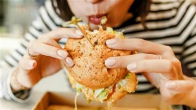 موافي محذرا من الأكل بسرعة: 