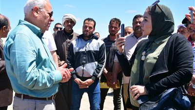 محافظ بورسعيد يشهد موسم حصاد القمح بإجمالي 15 ألف فدان 