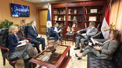 العناني يلتقي اللورد طارق أحمد وزير بريطانيا لشئون السياحة العالمية 