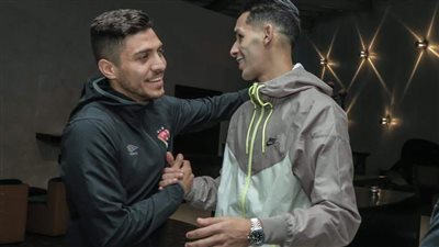 بدر بانون يساند لاعبي الأهلي قبل مواجهة الرجاء