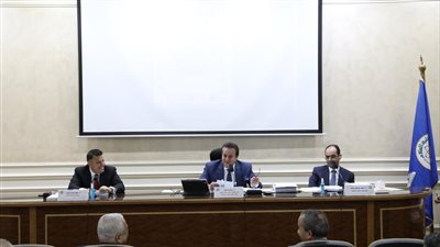 قرارات عاجلة.. وزير التعليم العالي يرأس اجتماع المجلس الأعلى للجامعات