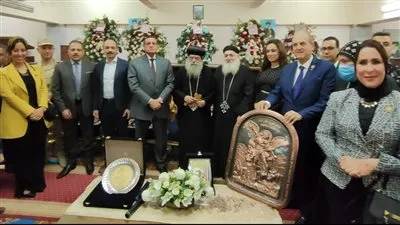 محافظ البحيرة يشيد بدور الأنبا باخوميوس ويهنئه بعيد القيامة المجيد (فيديو وصور)