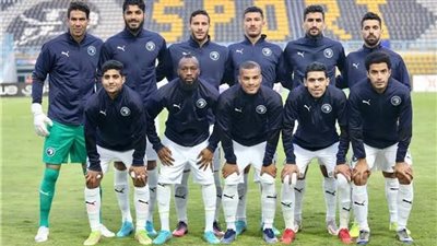 بيراميدز يستهدف التعاقد مع حارس منتخب مصر