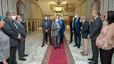 وزير الإنتاج الحربي يهنئ العاملين بحلول عيدي العمال والفطر