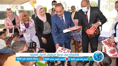 محافظ الإسماعيلية يحتفل بالعيد مع أبناء دار الرحمة لرعاية الفتيات