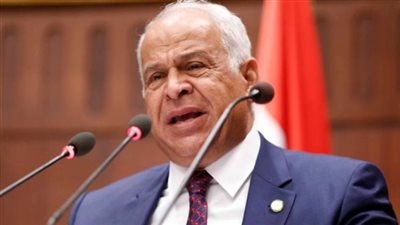 فييرا يسخر من فرج عامر: الرد عليه مضيعة للوقت