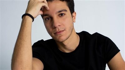 نور خالد النبوي يتعاقد على بطولة فيلم 