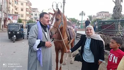 بخمسة جنيهات.. جولة ركوب الخيل بالمنوفية فى أيام عيد الفطر (فيديو)