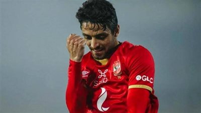 عاجل.. طاهر محمد طاهر يتقدم للأهلي برأسية قوية في شباك بيراميدز 