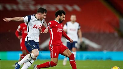 توتنهام يتفوق على ليفربول ويحسم صفقة دفاعية عالمية