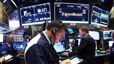 تباين أداء المؤشرات الرئيسية في وول ستريت عند الإغلاق