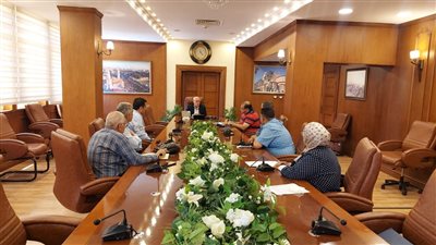 محافظ بورسعيد يتابع سير العمل بعدد من المشروعات الجاري تنفيذها