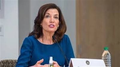 حاكمة نيويورك تعلن إصابتها بفيروس كورونا