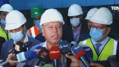 وزير النقل يعلن موعد التشغيل التجريبي للجزء الأول من المرحلة الثالثة للخط الثالث لمترو الأنفاق (فيديو)