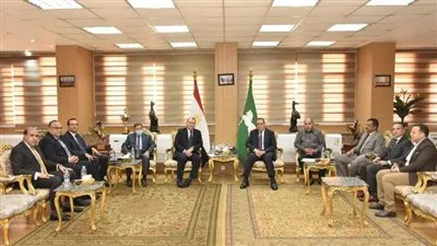 محافظ الشرقية: إدراج 20 فدانا بمدينة العاشر من رمضان لإنشاء مدرسة متكاملة