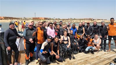 لأول مرة.. رحلة غطس لعدد من السائحين من ذوي الهمم بمرسى علم (صور)