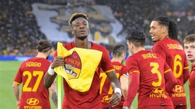 موعد مباراة روما وفينورد 25 مايو في نهائي دوري المؤتمر الأوروبي