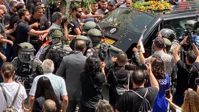 عاجل.. وصول جثمان الشهيدة شيرين أبو عاقلة إلى كنيسة الروم كاثوليك