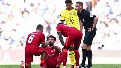 رئيس اللجنة الطبية الأولمبية يكشف تفاصيل إصابة محمد صلاح ومدة غيابه