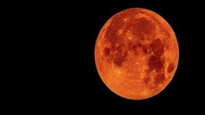 أماكن رؤيته في مصر.. تفاصيل الخسوف الكلي للقمر