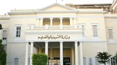 قرار عاجل من وزير التعليم بشأن أسئلة امتحانات الصف الرابع الابتدائي