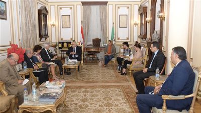 الخشت يبحث مع السفير الفرنسي تعزيز التعاون بين جامعة القاهرة والجامعات الفرنسية