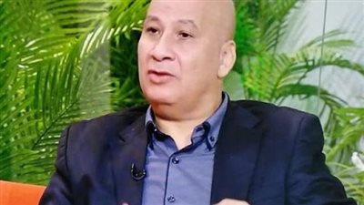 استشاري طب نفسي: نصف المرضى عندى بسبب السوشيال ميديا