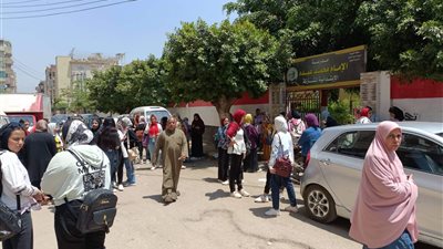 صور.. طلاب الإعدادية في القليوبية: امتحان الهندسة سهل