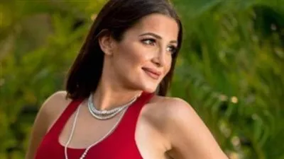 شام الذهبي تعيد وهج الحضارة الفرعونية بإطلالة ملكية وتتصدر تريند جوجل بافتتاح عيادتها في مصر