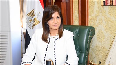 نبيلة مكرم تكشف تفاصيل قرارات الحكومة بمد إجازات وإعارات المصريين بالخارج (فيديو)