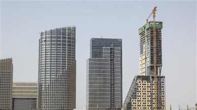الاسكان تنتهي من تنفيذ جميع الهياكل الرئيسية للأبراج بمنطقة الأعمال المركزية بالعاصمة الإدارية الجديدة