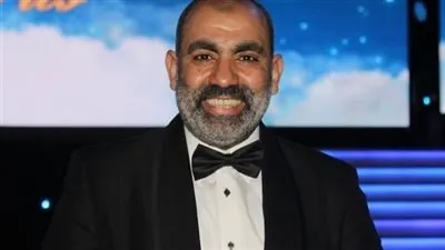 محسن منصور يعلن تأجيل مسرحية 