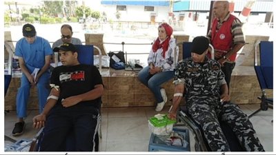 رجال الشرطة على مستوى الجمهورية يواصلون المشاركة في حملات التبرع بالدم