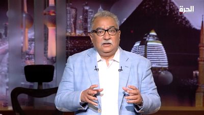 إبراهيم عيسى: توقف المشروعات القومية بالدولة 