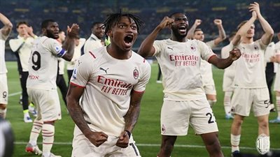 ميلان يحسم مصير نجم الفريق