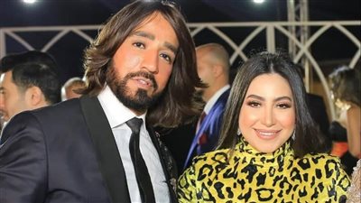 بالصور.. بوسي تتألق بفستان كالأميرات لهاني البحيري في أول ظهور لها بحفل زفافها