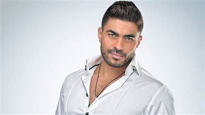 بهذه الكلمات.. خالد سليم يهنئ بوسي وزوجها بحفل زفافهما