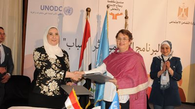 بالصور.. وزيرة التضامن تطلق برنامج 