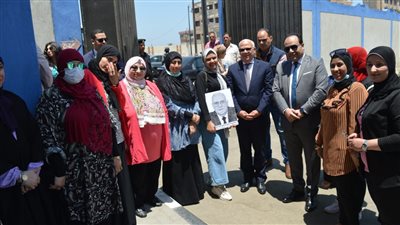 محافظ بورسعيد يتفقد مدرسة التمريض النموذجية المتطورة الجديدة