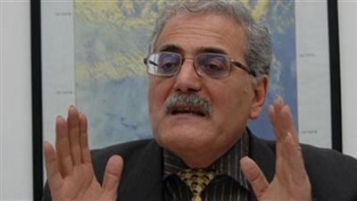 أستاذ مناخ: مصر نموذج طيب لباقي الدول في استخدام الطاقة النظيفة (فيديو)