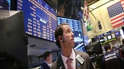 وول ستريت ترتفع مع انحسار الرهانات على رفع كبير لأسعار الفائدة