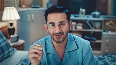 أحمد حلمي ينشر صورة بقناع باتمان: