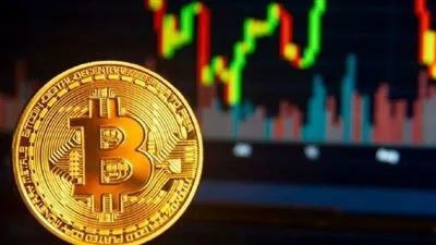 أسعار العملات الرقمية.. بيتكوين فوق 17 ألف دولار وتباين في سوق 