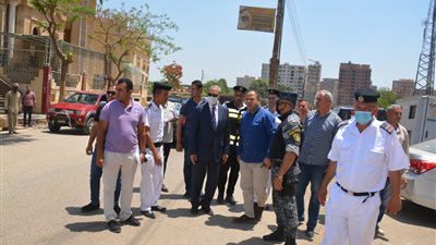 محافظ القليوبية يتفقد مدخل قرية بطا بمدينة بنها ويشدد على منع الإشغالات 