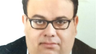 الدكتور محمد حنتيرة قائمًا بأعمال عميد 