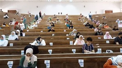  الدكتور حسام رفاعي يتفقد الامتحانات بجامعة حلوان