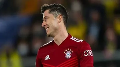 ضرب بقوة.. ليفاندوفسكي: فترتي مع بايرن ميونخ انتهت تماما